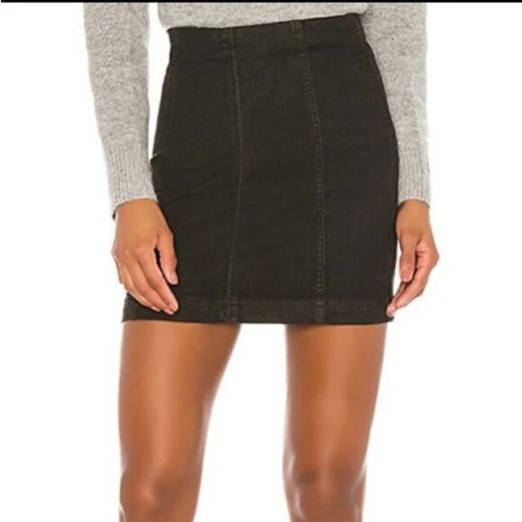 Free People Dresses & Skirts - Free People Modern Femme Black Wash Stretch Denim Mini Skirt Size 4